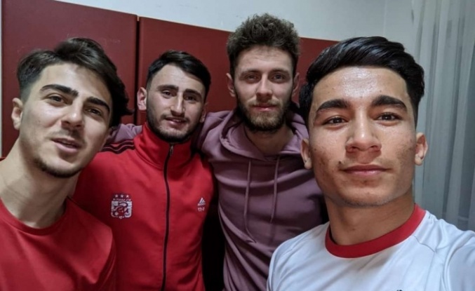 Demirözüspor'dan Sivaspor'a 4 transfer
