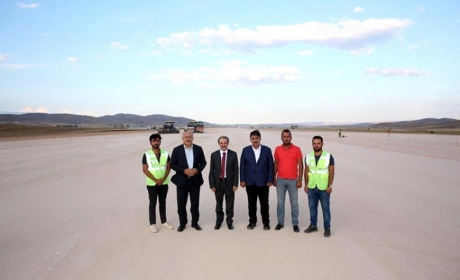 Vali Epcim ve Milletvekili Battal havalimanı çalışmalarını inceledi