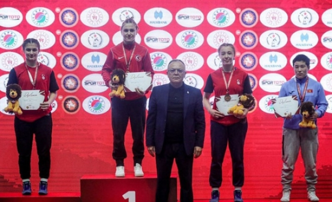 Beyza Nur Akkuş, Uluslararası Zafer Kupası'nda zirvede