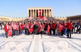Kızılay, Atatürk'ü Anıtkabir'de andı
