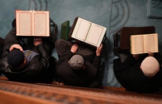 Bayburt'ta asırlık camilerde hatim geleneği