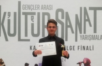 Bayburtlu Ali Kemal Güveli bölge şiir yarışmasında üçüncü oldu