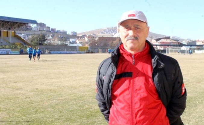 Bayburt Özel İdarespor da Teknik direktör Topuzoğlu ile yollar ayrıldı