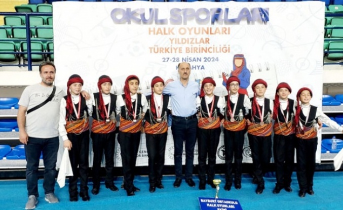 Bayburt Ortaokulu Halk Oyunları Yıldızlar Kategorisinde Türkiye Üçüncüsü