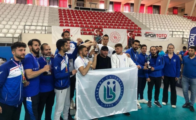 Bayburt Üniversitesi Bilek Güreşinde Türkiye Şampiyonu