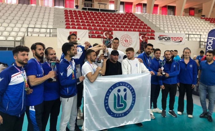 Bayburt Üniversitesi Bilek Güreşinde Türkiye Şampiyonu